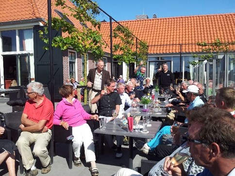 Champagne voor de Hole in One van Leen Kooij