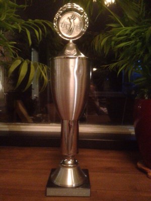 1. De wisselbeker voor de dagwinnaar