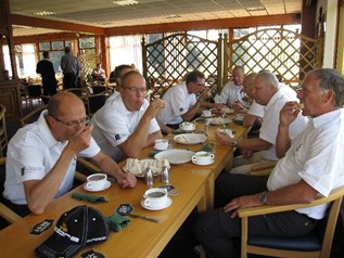 Golfaholics aan de soep